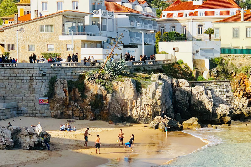 Britons Living in Portugal Jumps